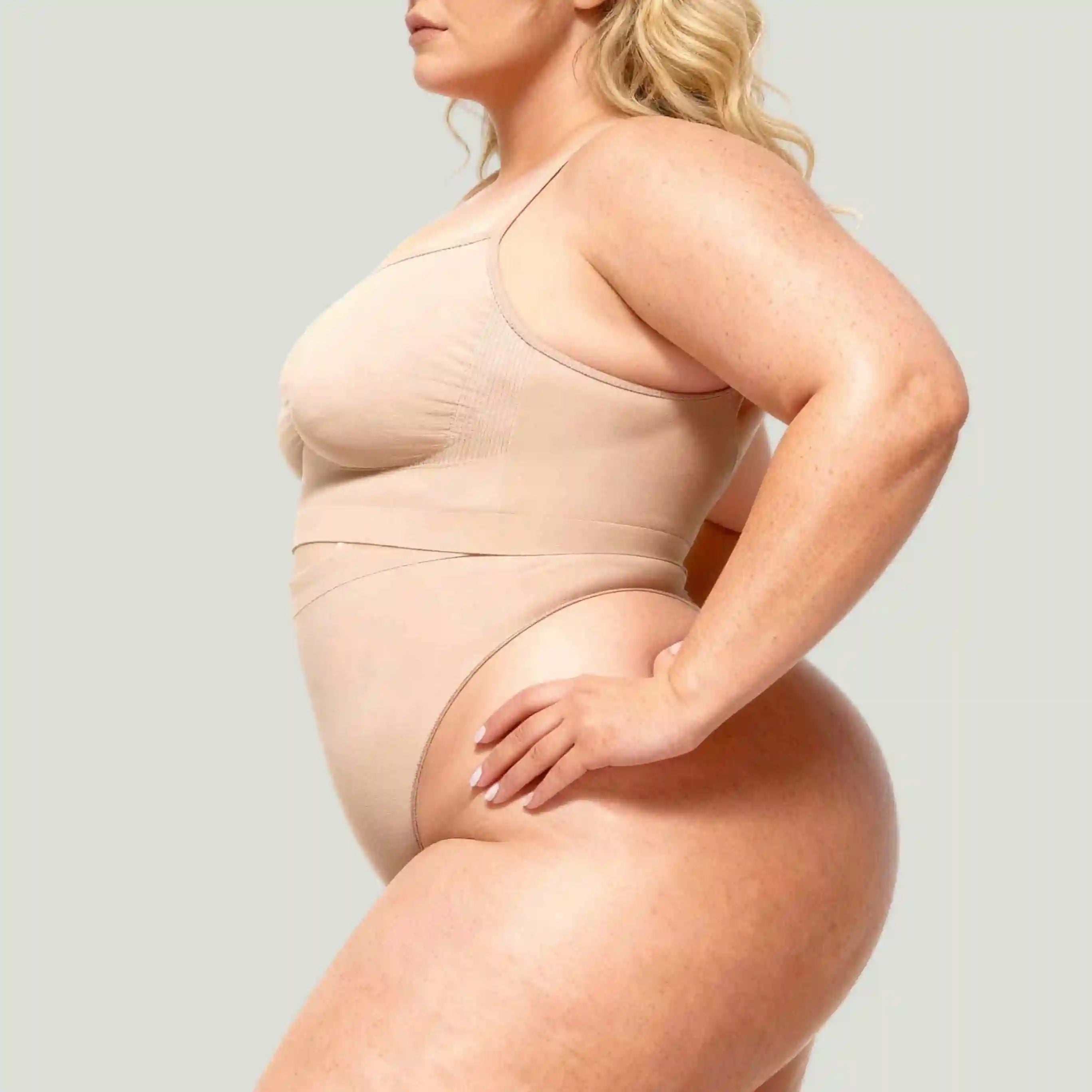 String Ultra-Gainant