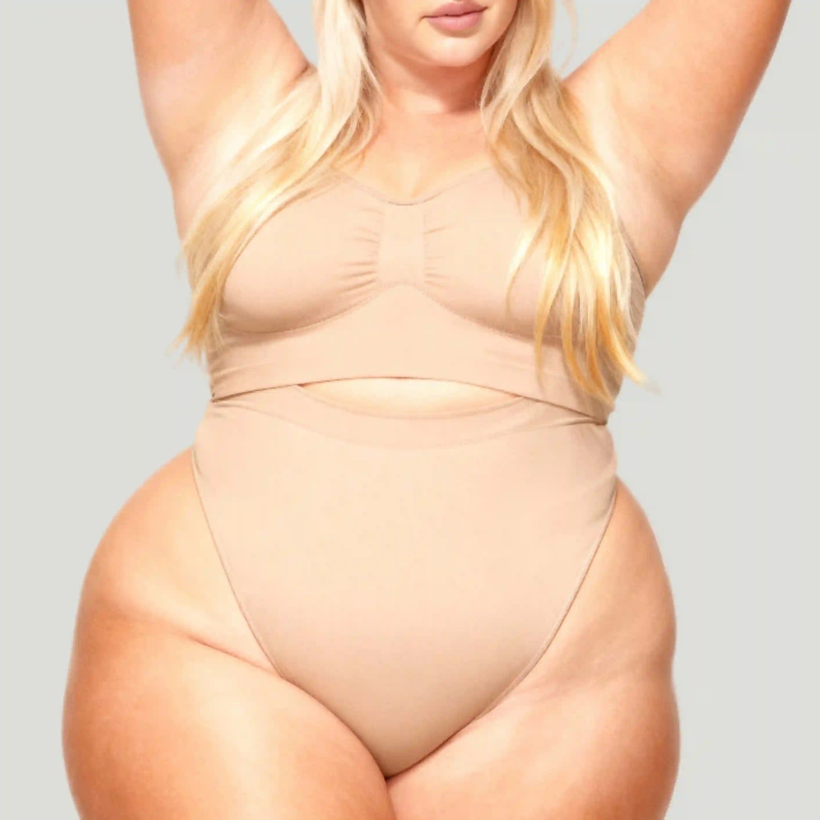 String Ultra-Gainant